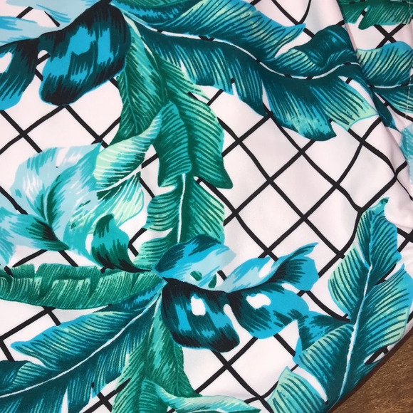 Swimsuits for all size 22 banana palm leaves one piece gorgeous swimsuit - Picture 7 of 8